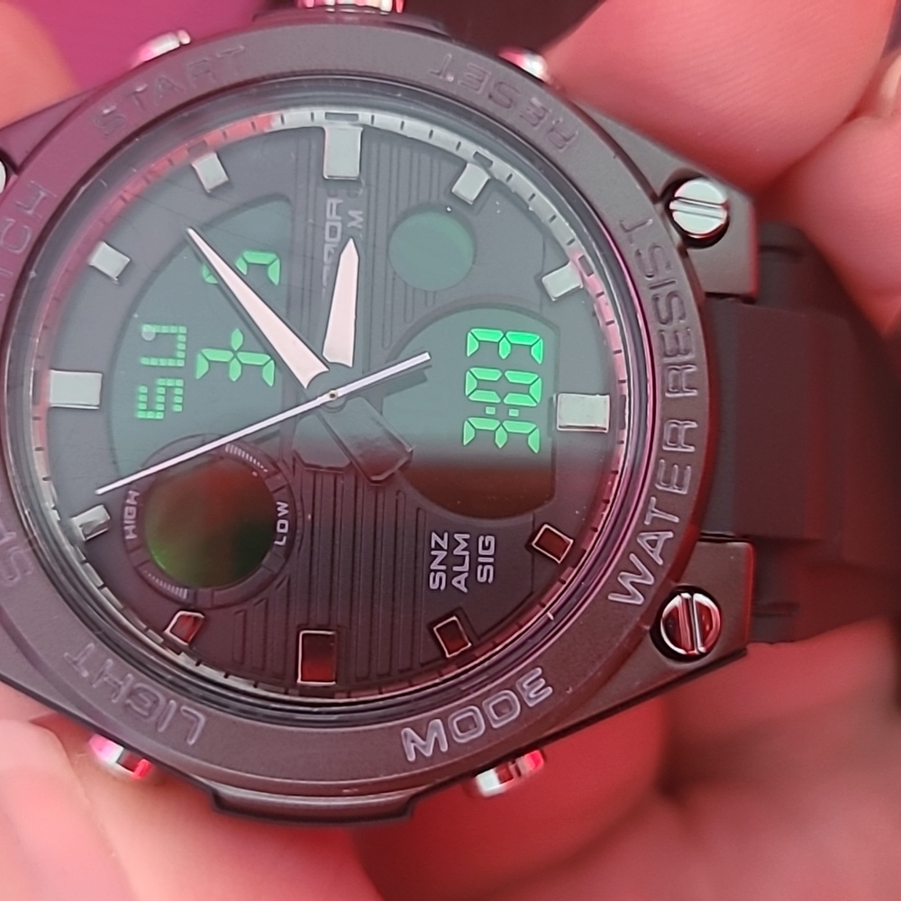 Black LED Digital watch - Picture 4 of 7